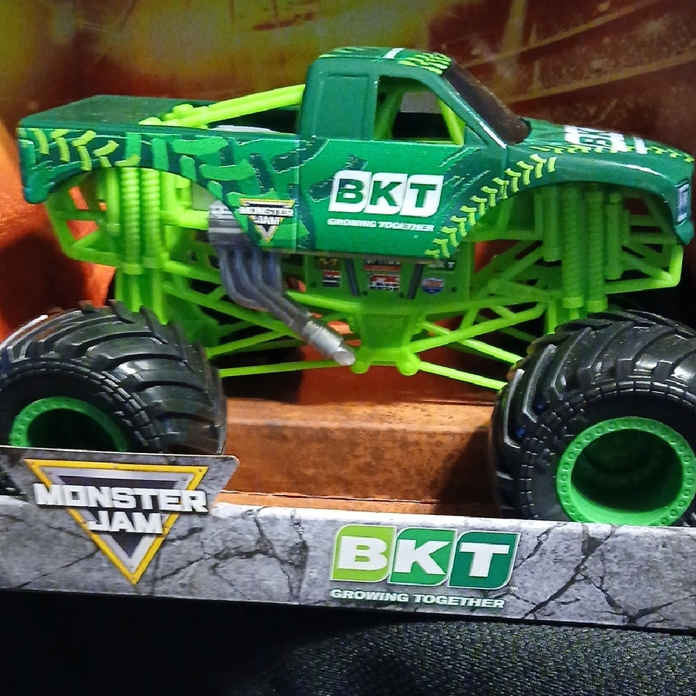 BKT Monster Jam Truck..1/24